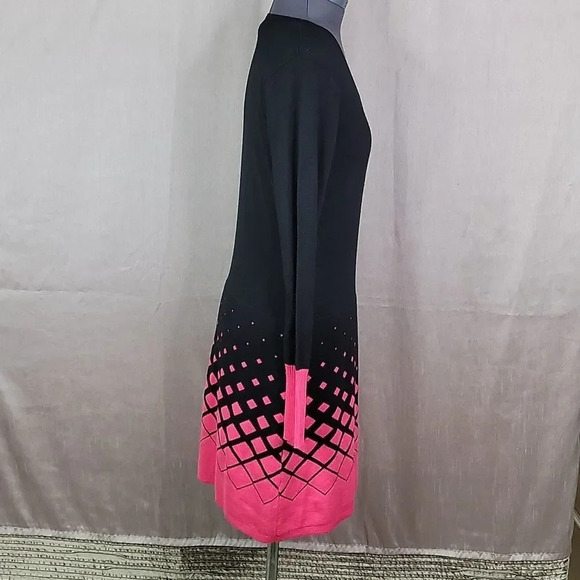 CHARLIE PAIGE Pink and Black Geometric Sweater Dress Size SP - Picture 4 of 8